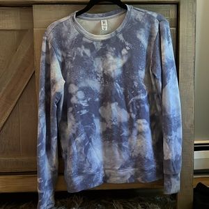 Athletic girl crew neck